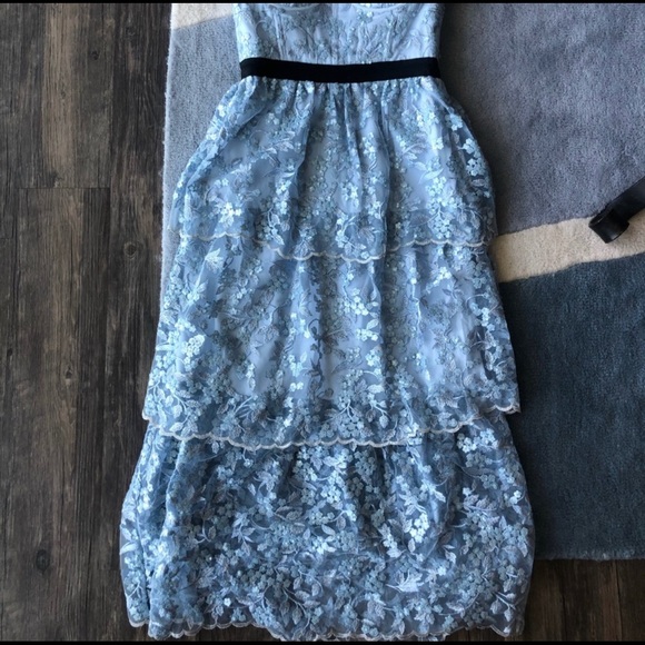 Self-portrait strapless tiered gown - Picture 3 of 4